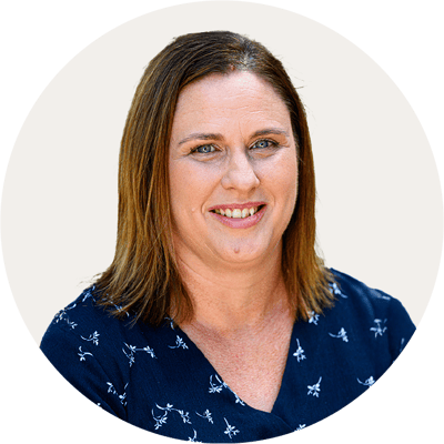 Jacky_Elliott_Profile image BACKGROUND COLOUR Warm Grey_ROUND_180 px x 180 px__RGB